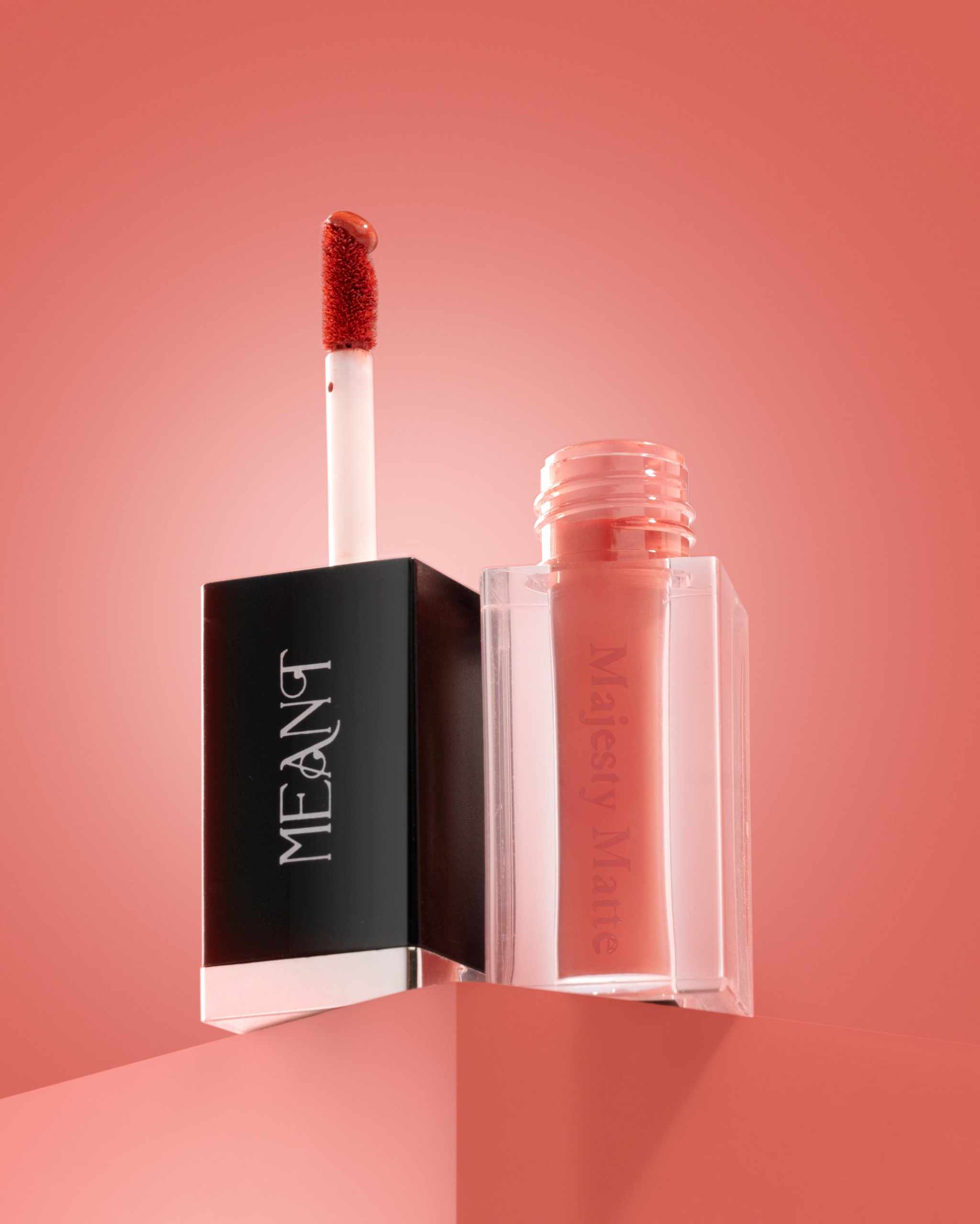 Long lasting majesty matte liquid lipstick Diva shade 