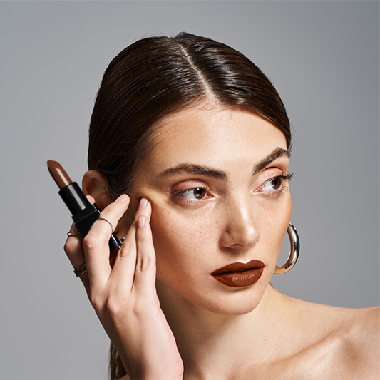 Meant Silky Swipe long lasting creamy lipstick-Amber Aura model shot